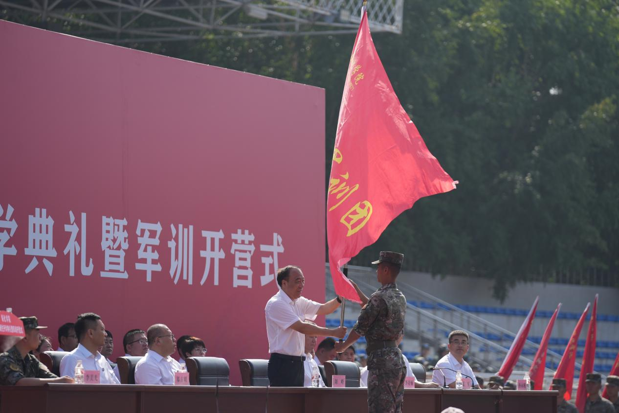 C8976